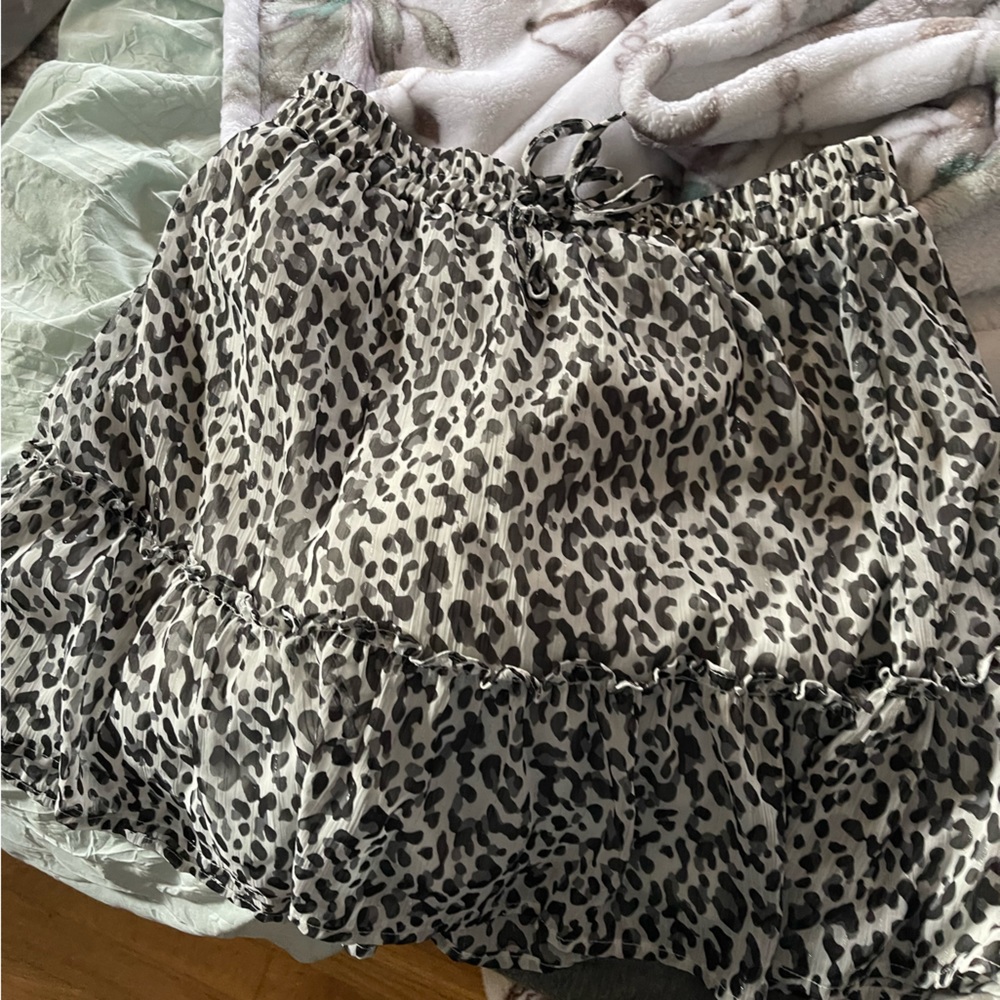 Franseca’s patterned skirt size M